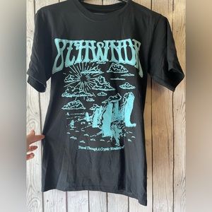 8thwndr black tee shirt